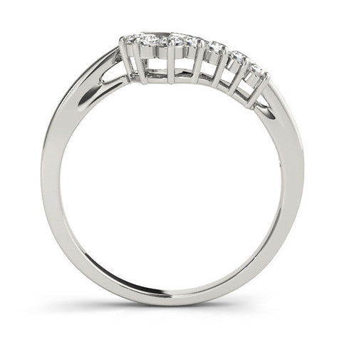 White gold V-Shaped Diamond Accent Band with Round Brilliant Stones and Prong Setting