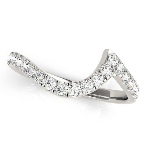 White gold Round Diamond Pavé V-Shaped Contour Band with Shared Prong Setting