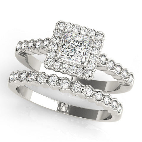 White gold Princess Cut Halo Pavé Solitaire Ring with Milgrain Band