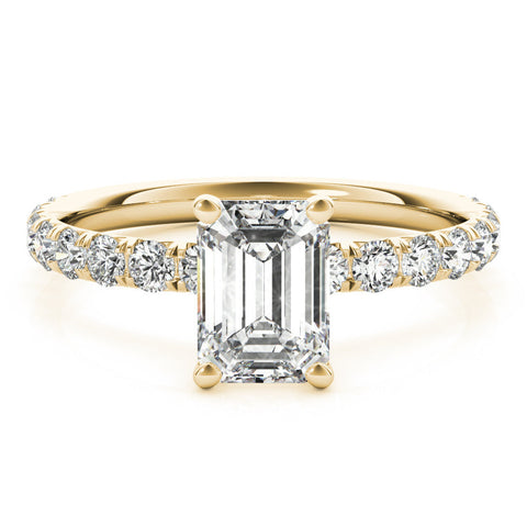 Yellow gold Heart Cut Diamond Pavé Band with Four-Prong Setting