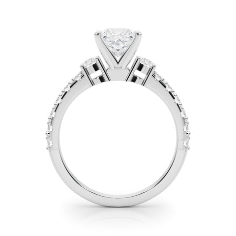 White gold Heart Cut Three-Stone Diamond Pavé Band with Prong Setting