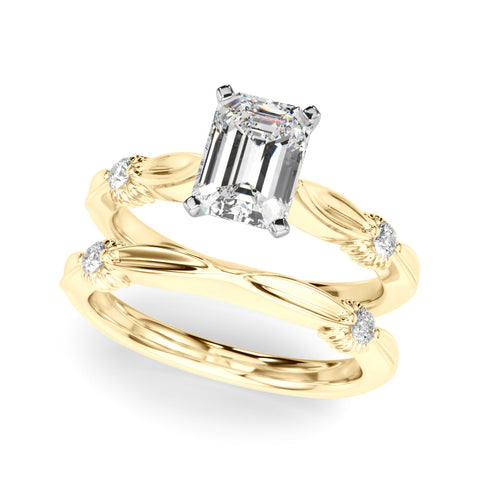 Yellow gold Emerald Solitaire Diamond Twisted Band with Four-Prong Setting