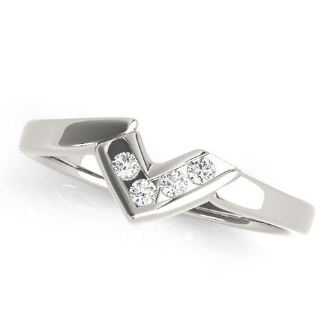 White gold Channel-Set Round Diamond Twist Band