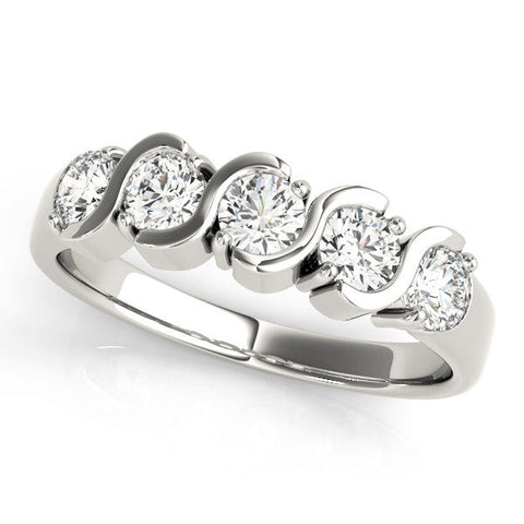 White gold Five-Stone Round Diamond Wave Band with Shared Prong Setting