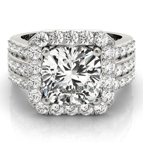 White gold Cushion-Cut Halo Diamond Ring with Split Shank and Four-Prong Setting