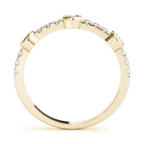 Yellow gold Bezel Set Round Diamond Pavé Band