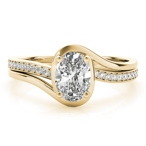 Yellow gold Radiant Solitaire Diamond Ring with Split Shank and Prong Setting