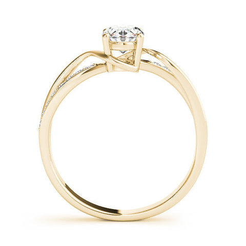 Yellow gold Heart Solitaire Twisted Band with Prong Setting