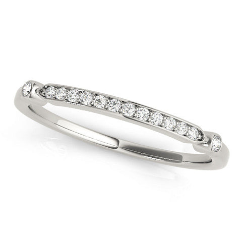 White gold Pavé Round Diamond Bar Station Ring with Channel Setting