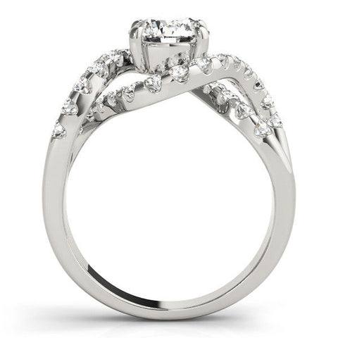 White gold Round Cut Diamond Halo Twist Band with Four-Prong Setting