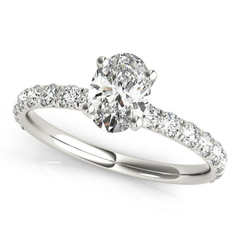 White gold Oval Cut Diamond Pavé Band Solitaire with Four-Prong Setting