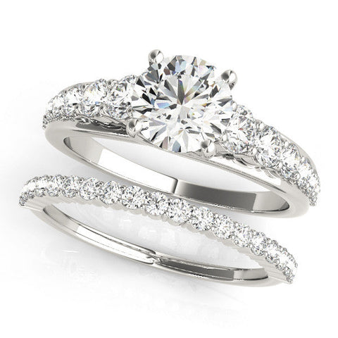 White gold Round Brilliant Diamond Pavé Band with Six-Prong Setting