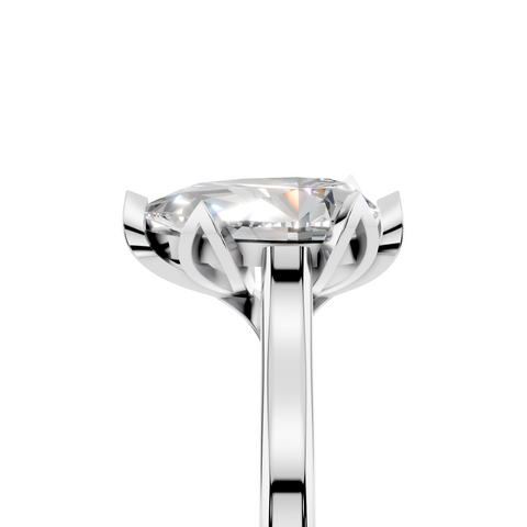 White gold Pear Cut Solitaire Diamond Ring with Flower-Prong Setting and Classic Band