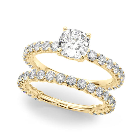Yellow gold Cushion Cut Diamond Pavé Band Solitaire with Four-Prong Setting
