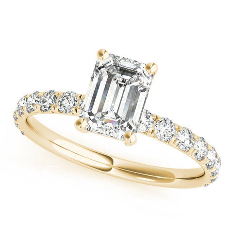 Yellow gold Radiant Cut Diamond Pavé Band with Four-Prong Setting