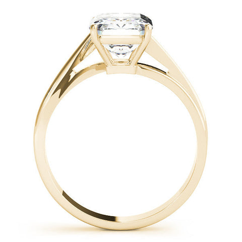 Yellow gold Radiant Cut Solitaire Twist Band Ring with Four-Prong Setting